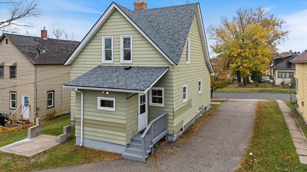 Photo of 514 4th Street NW, Chisholm, MN 55719 (MLS # 6811961)