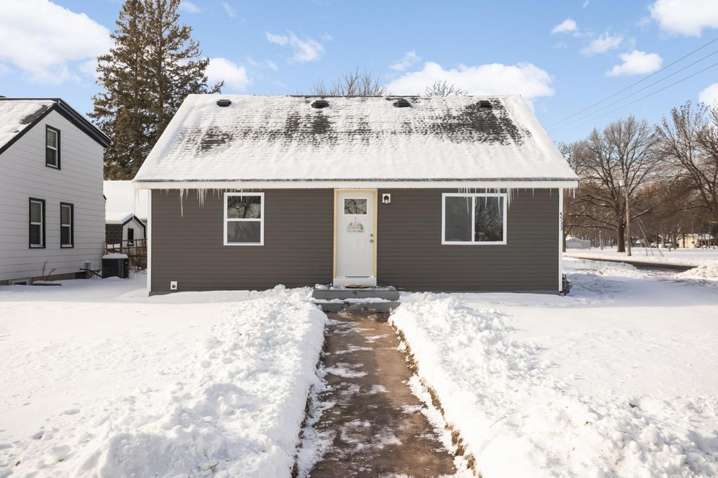 Photo of 4533 Welcome Avenue N, Crystal, MN 55422 (MLS # 7000651)
