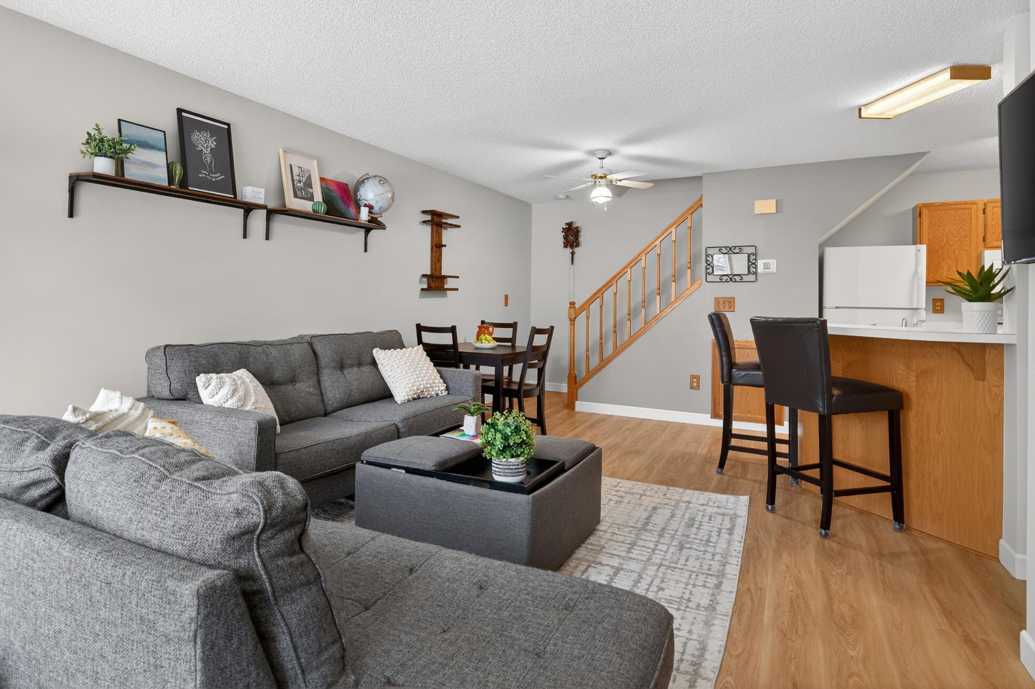 4065 Wilshire Circle 8