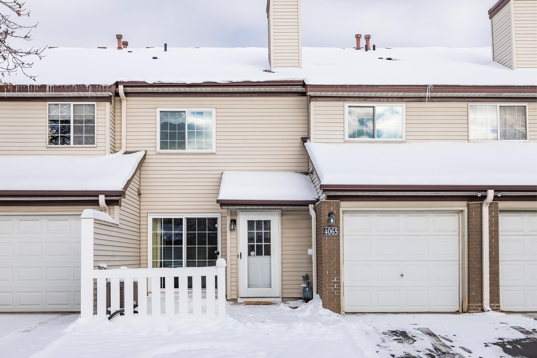 4065 Wilshire Circle 8