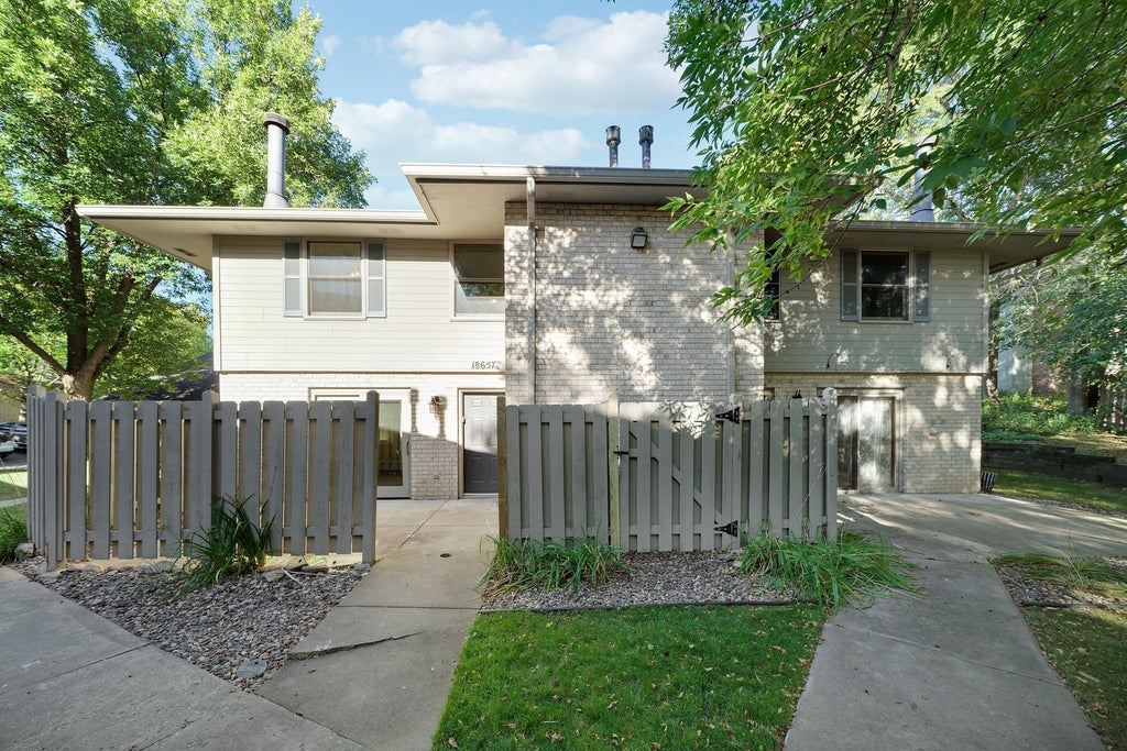Photo of 18657 Clear View Court, Minnetonka, MN 55345 (MLS # 7147607)