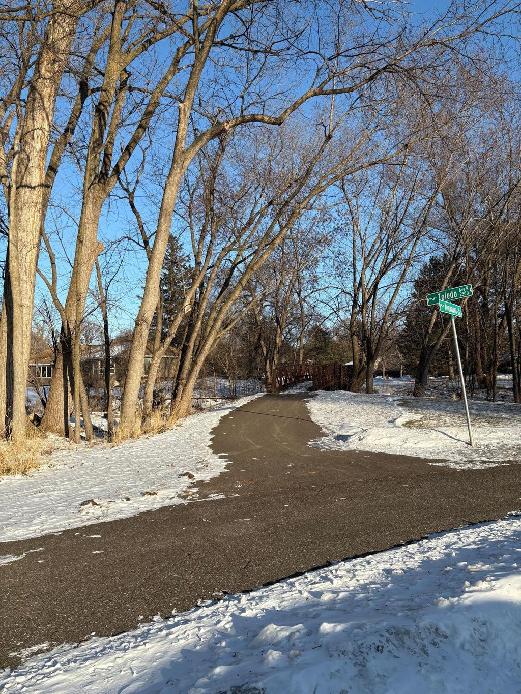 Photo of 2307 Unity Avenue N, Golden Valley, MN 55422 (MLS # 7013335)