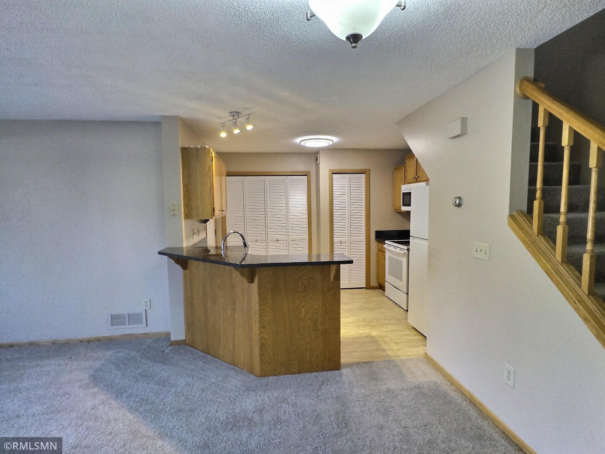 4075 Wilshire Circle