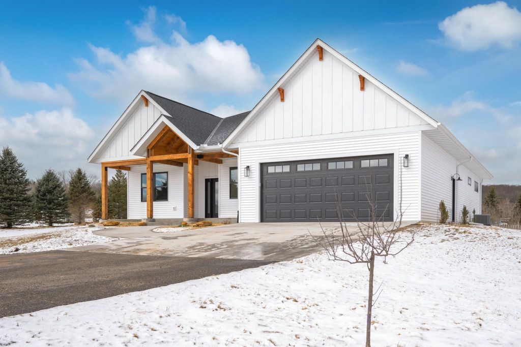 Photo of 2171 86th Avenue, Osceola, WI 54020 (MLS # 7036331)