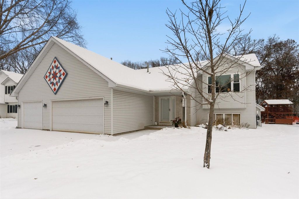 Photo of 1325 Driving Park Road, Stillwater, MN 55082 (MLS # 6825316)
