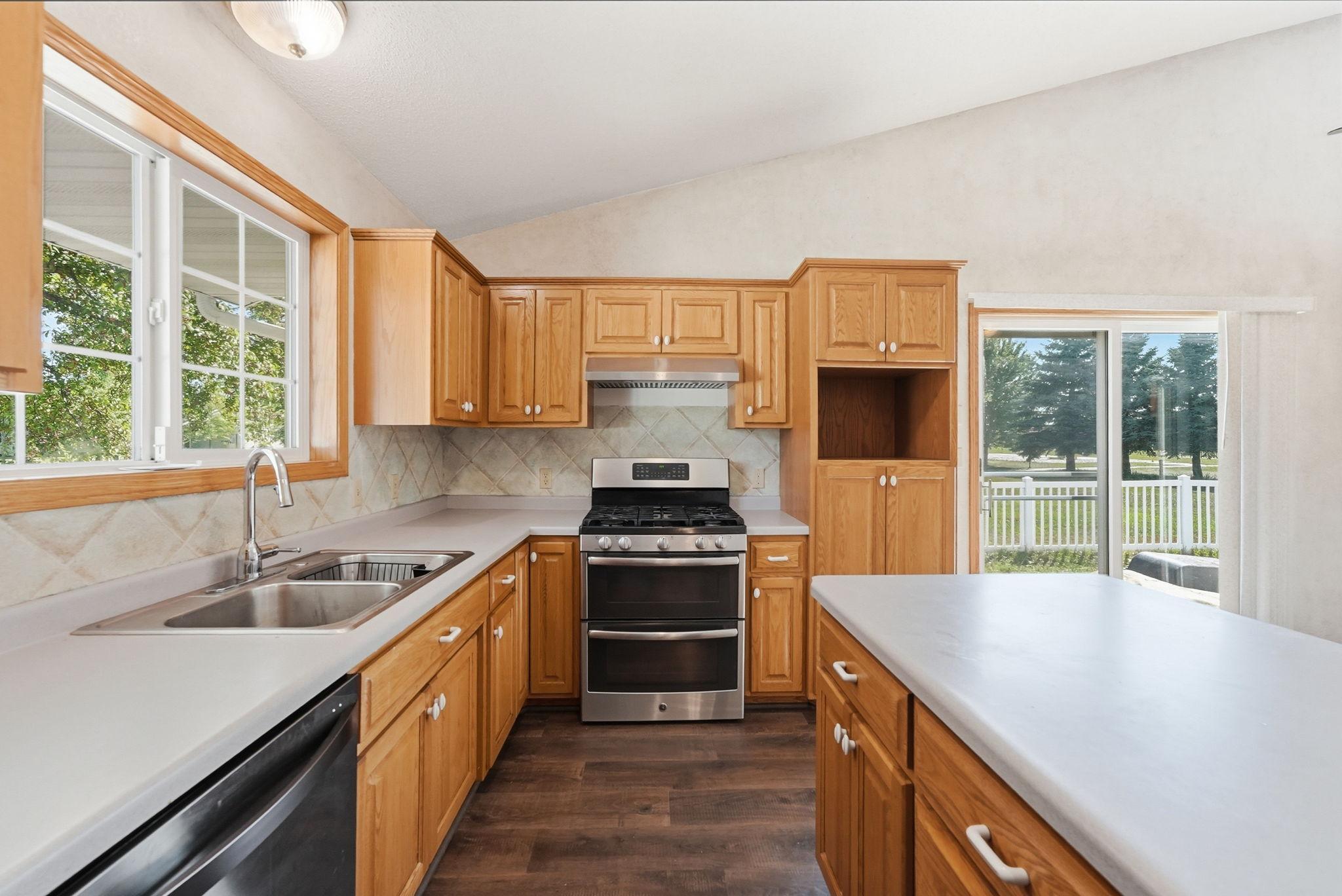 315 Barracuda Avenue NE