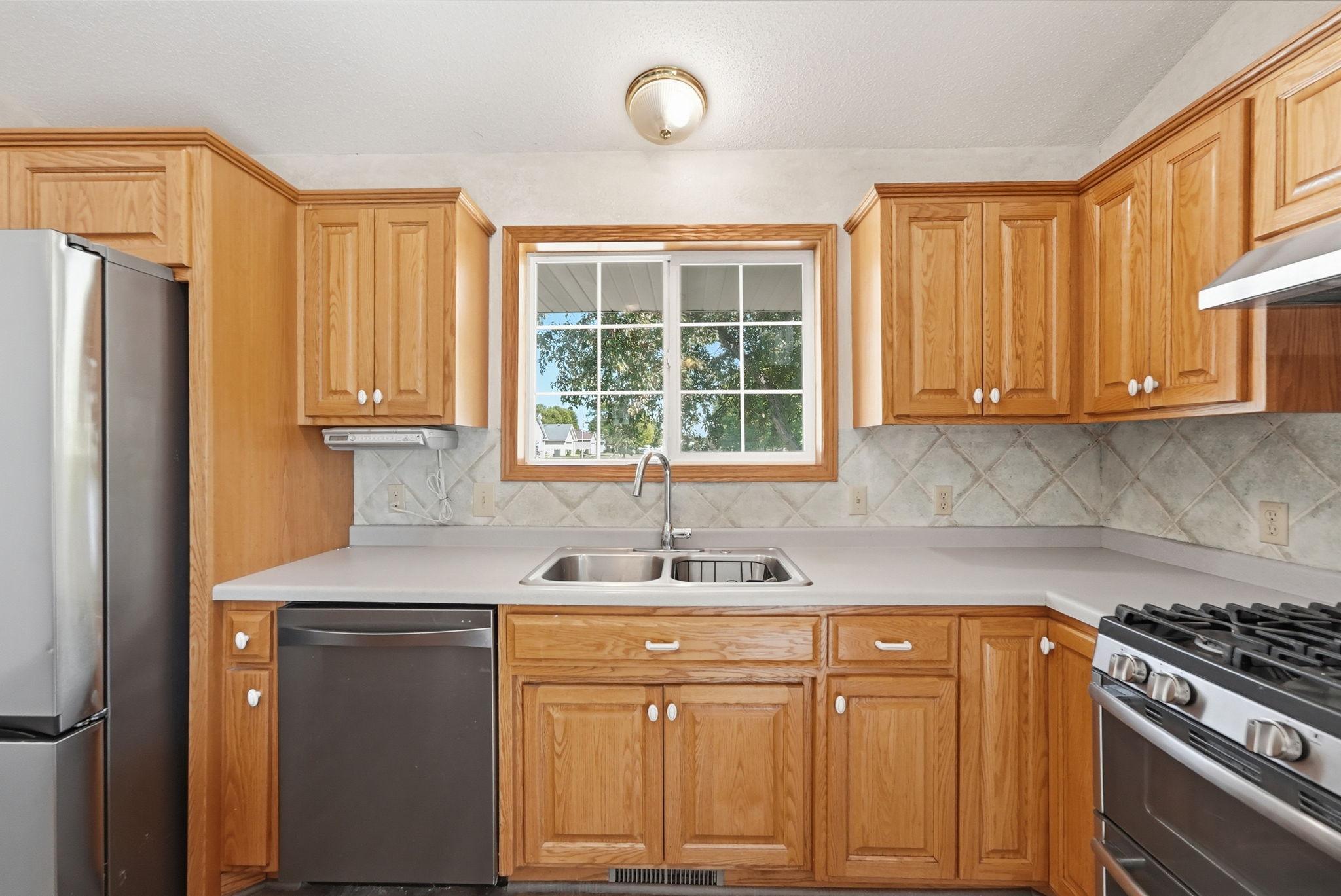 315 Barracuda Avenue NE