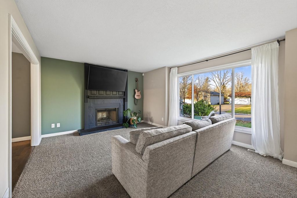 Photo of 8709 64th Avenue N, Brooklyn Park, MN 55428 (MLS # 7047892)