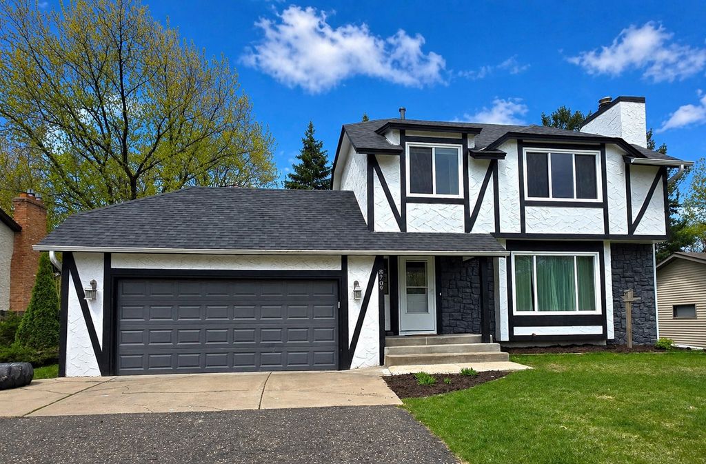 Photo of 8709 64th Avenue N, Brooklyn Park, MN 55428 (MLS # 7047892)