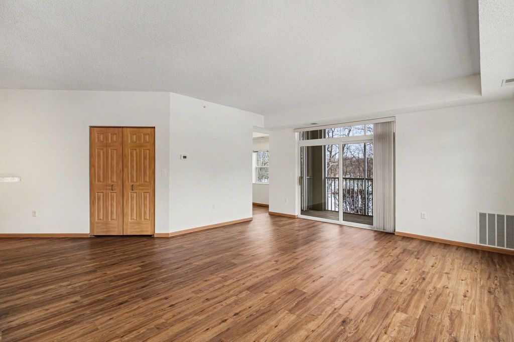 Photo of 935 Ferndale Street N #116, Maplewood, MN 55119 (MLS # 7014140)