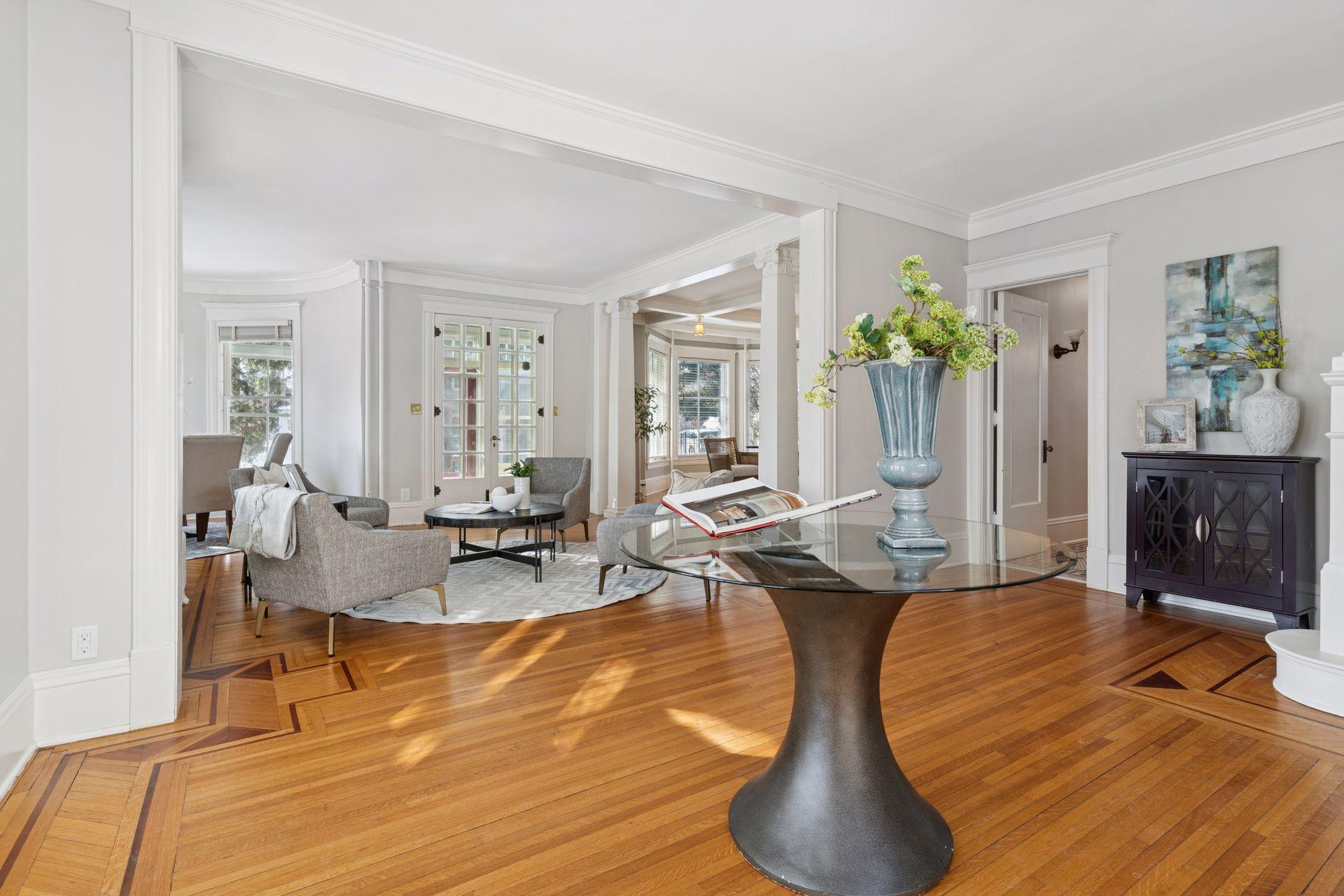 4128 Sheridan Avenue S