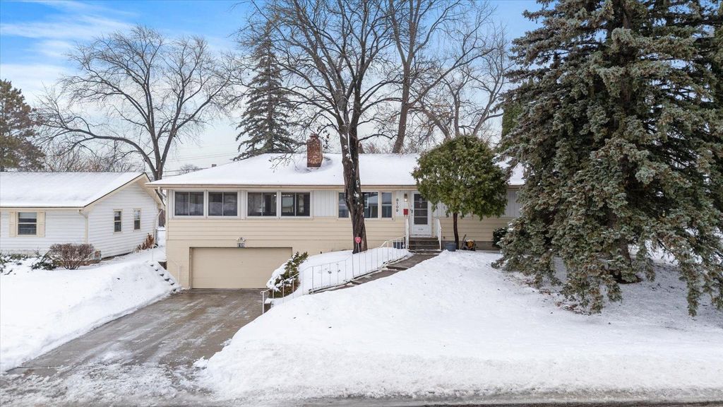 Photo of 8109 30th Avenue N, Crystal, MN 55427 (MLS # 7005525)