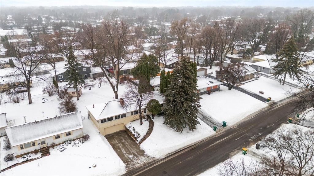 Photo of 8109 30th Avenue N, Crystal, MN 55427 (MLS # 7005525)