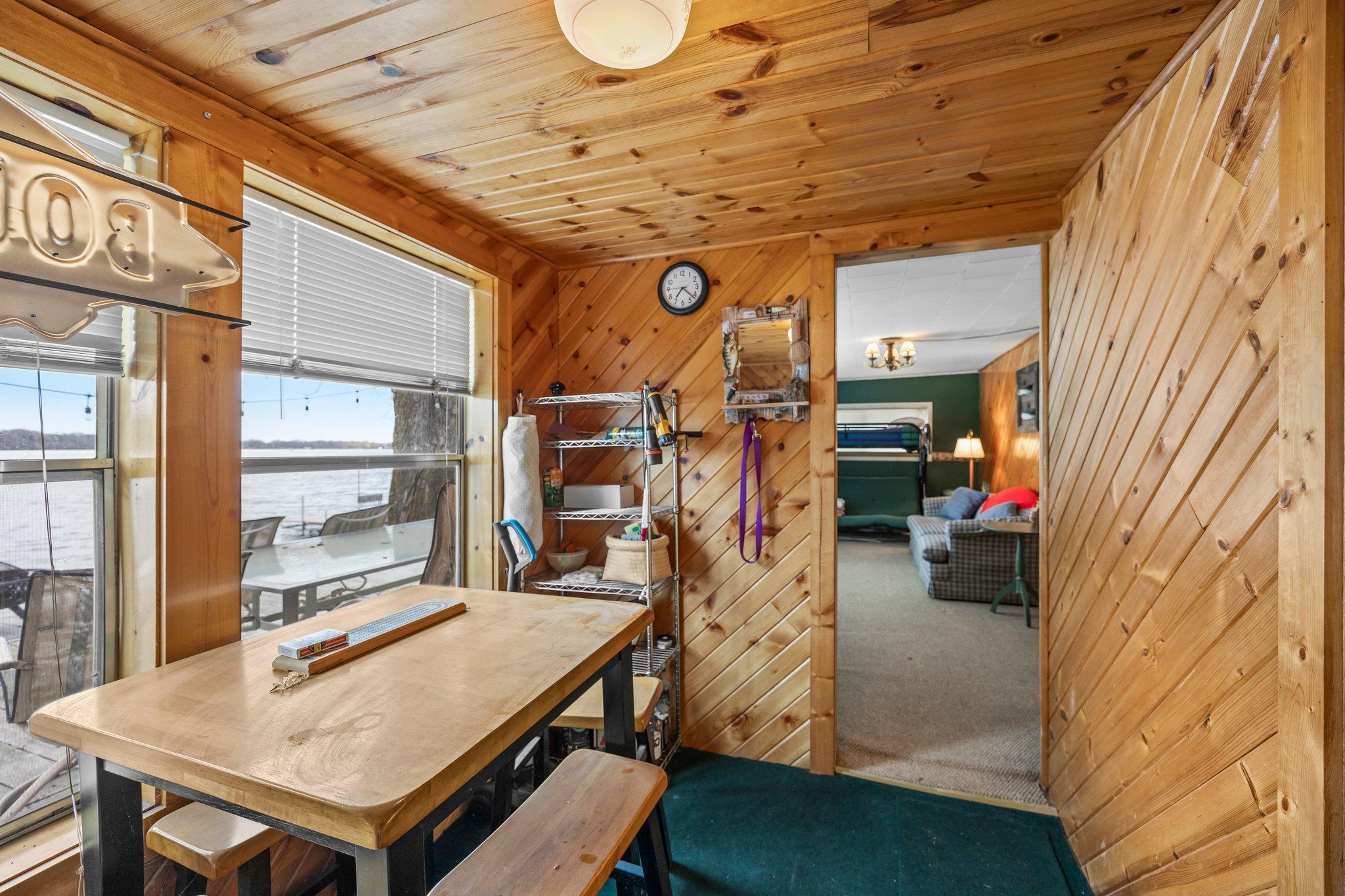 6000 Fairbanks Path 15