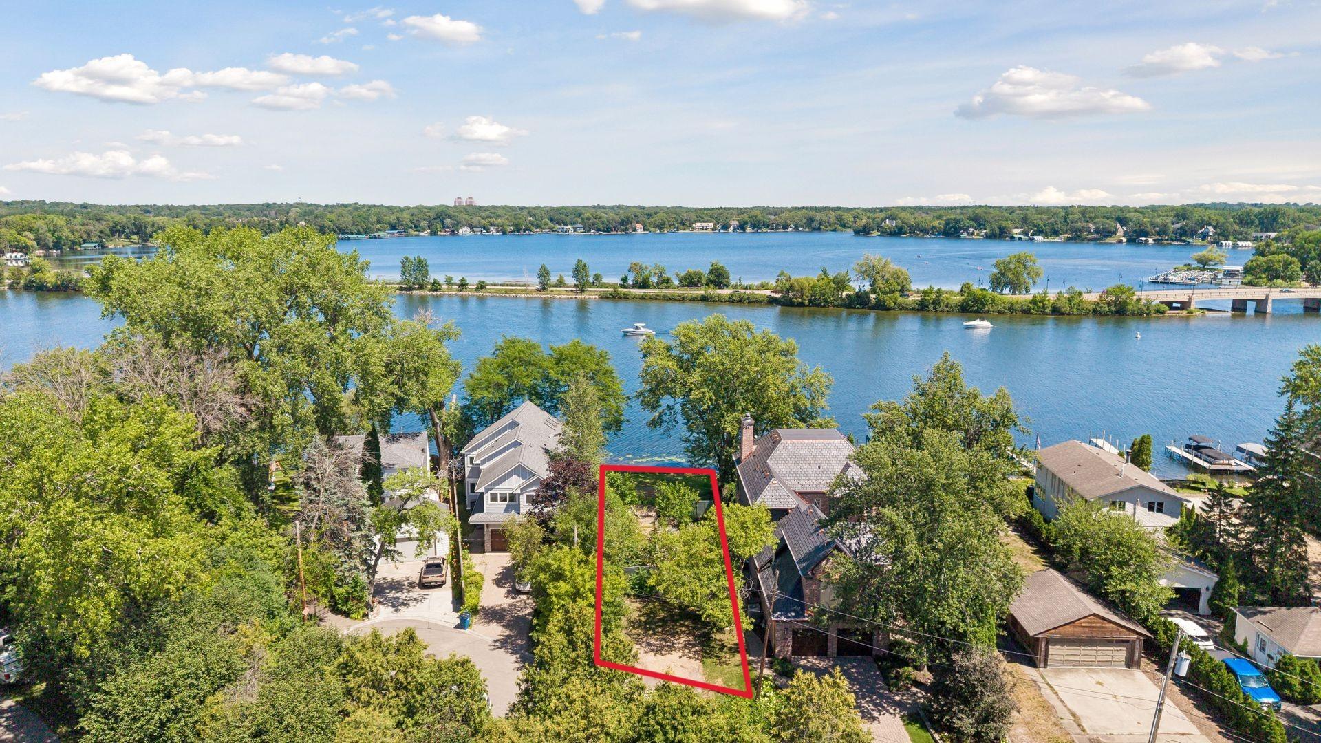 2809 Mckenzie Point Road