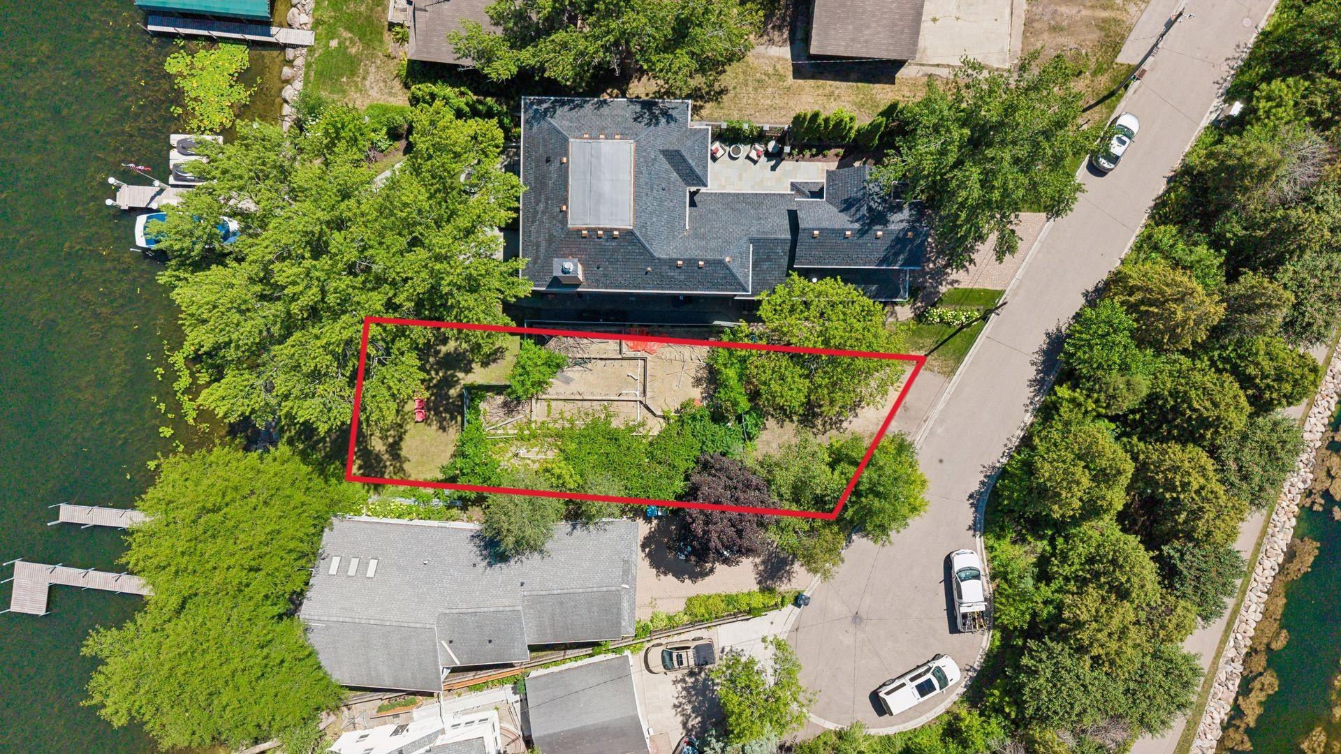 2809 Mckenzie Point Road