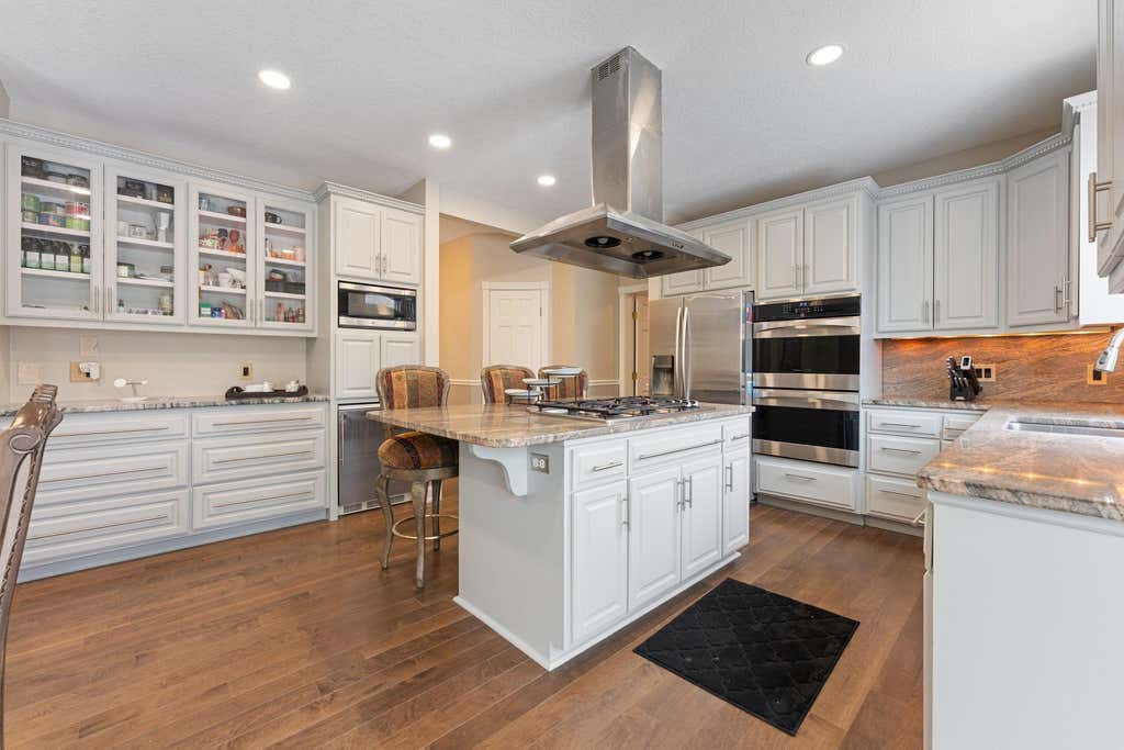 Photo of 6453 Oxford Road N, Shakopee, MN 55379 (MLS # 7115815)