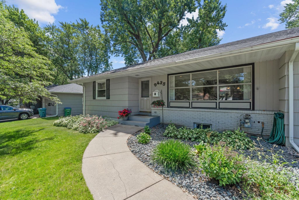 Photo of 9435 W 14th Street, Saint Louis Park, MN 55426 (MLS # 7121776)