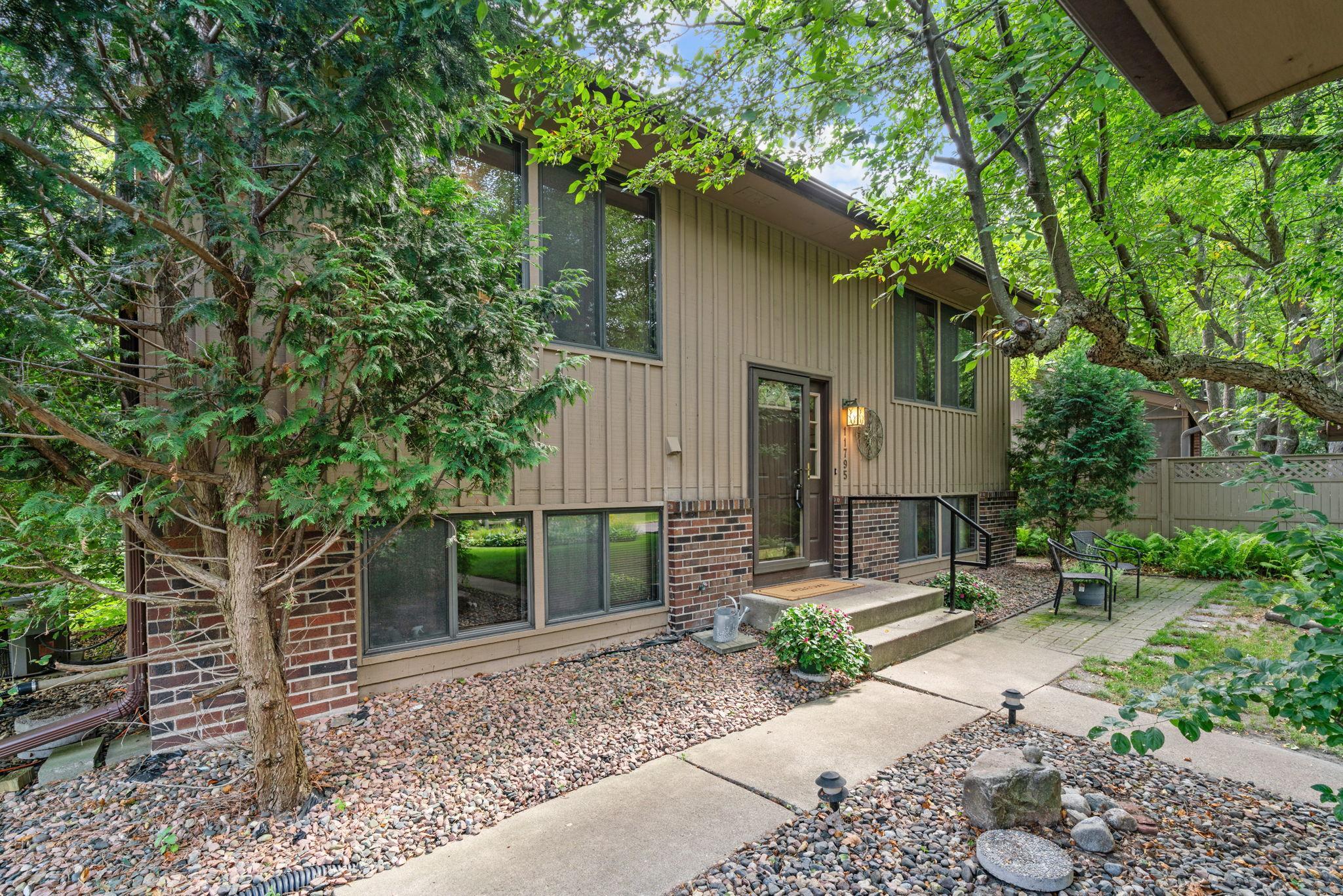 11795 Red Fox Drive
