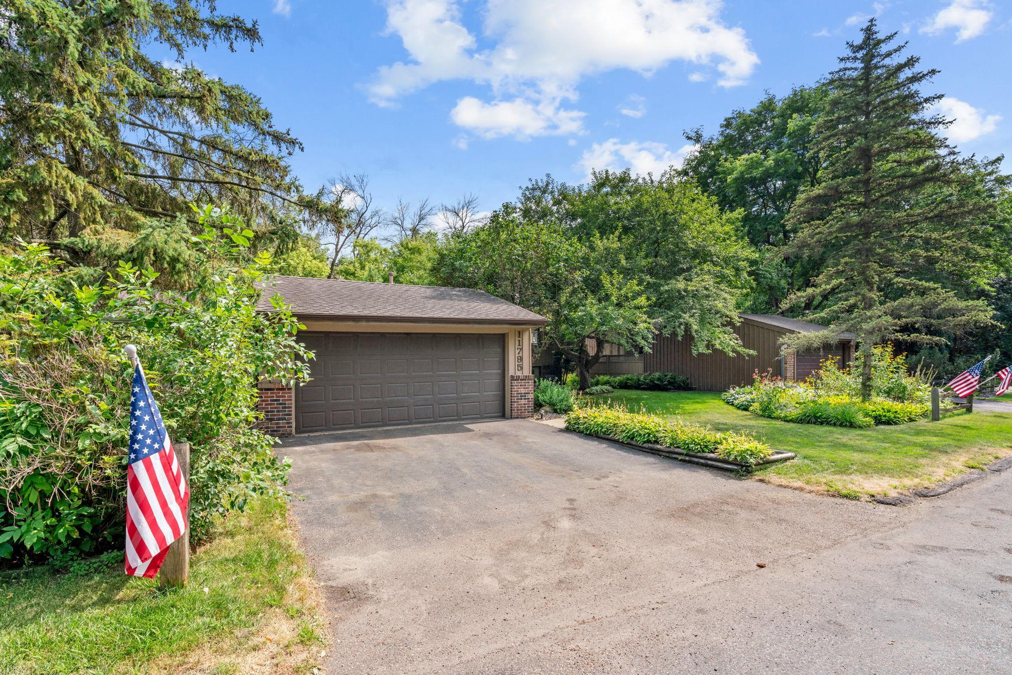 11795 Red Fox Drive