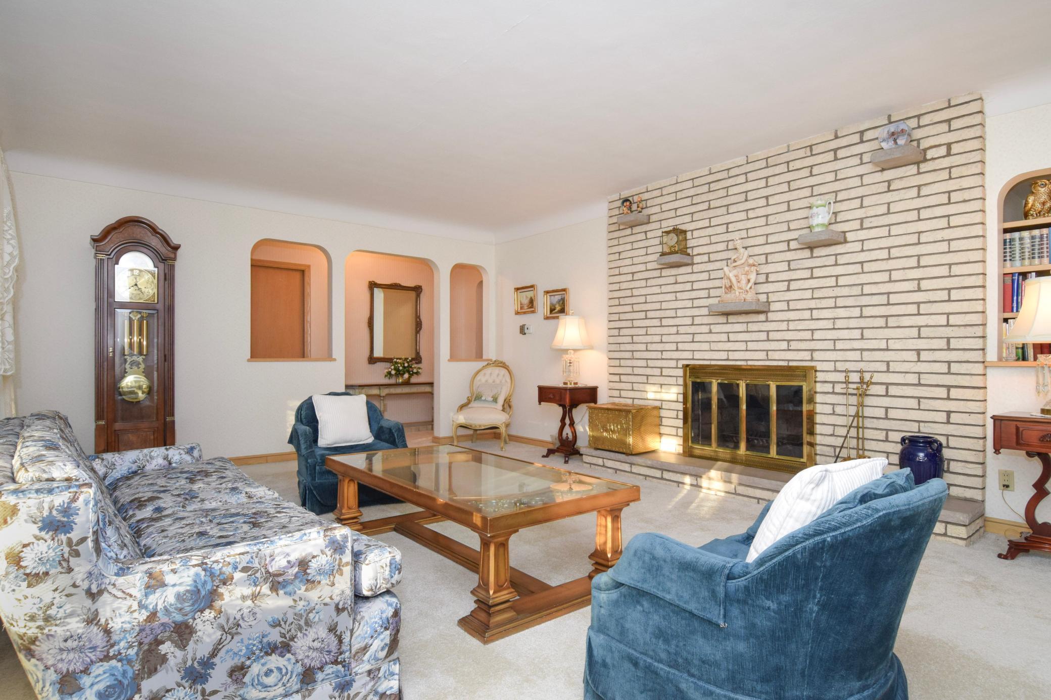 1864 Albert Street N