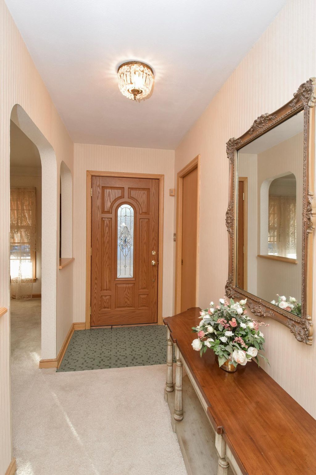 Photo of 1864 Albert Street N, Falcon Heights, MN 55113 (MLS # 7020914)