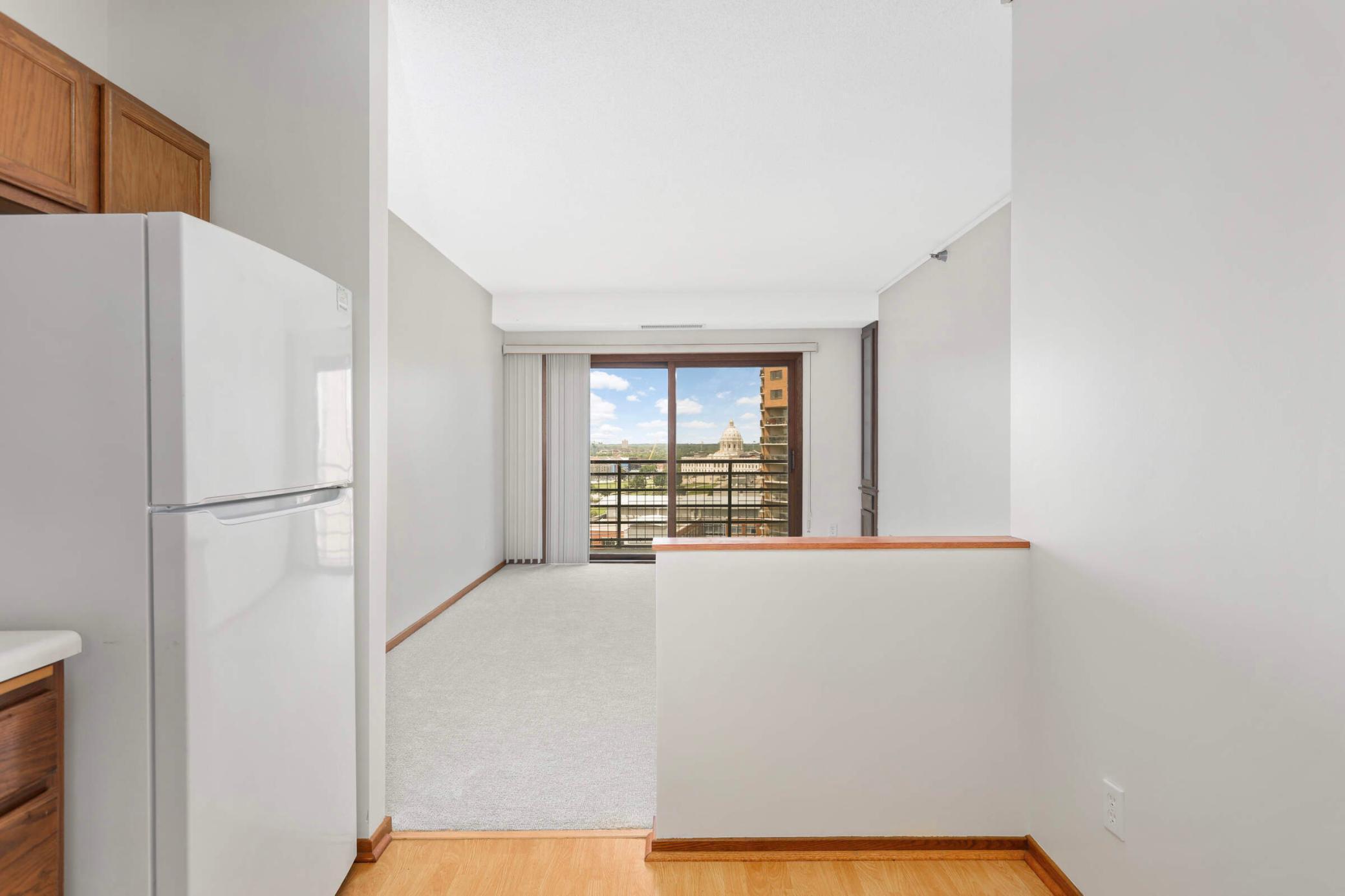 66 9th Street E 2714