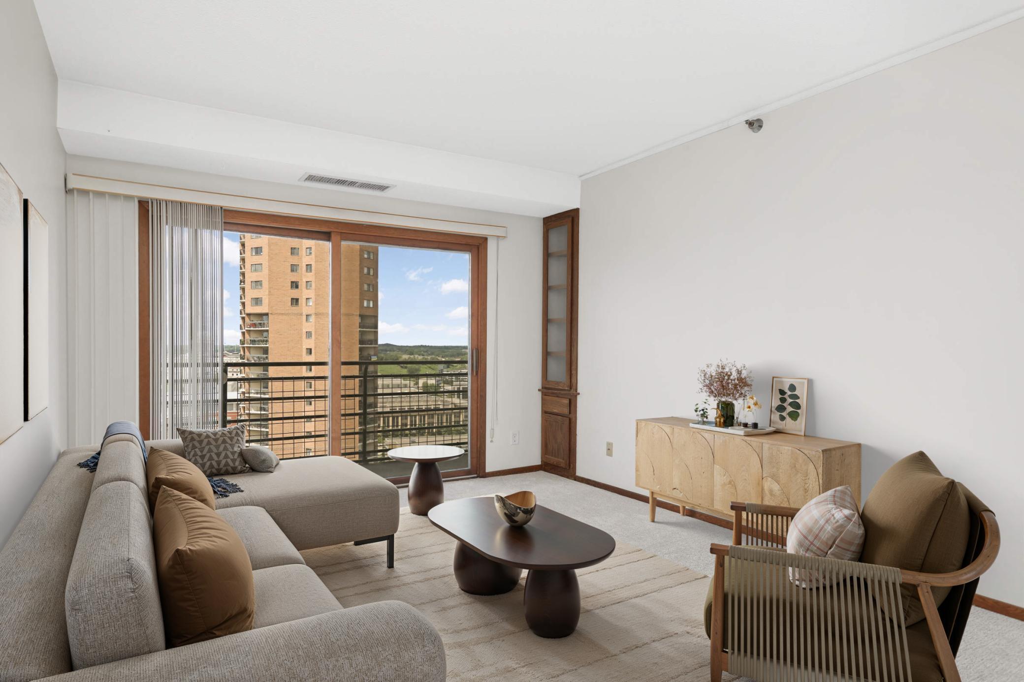 66 9th Street E 2714