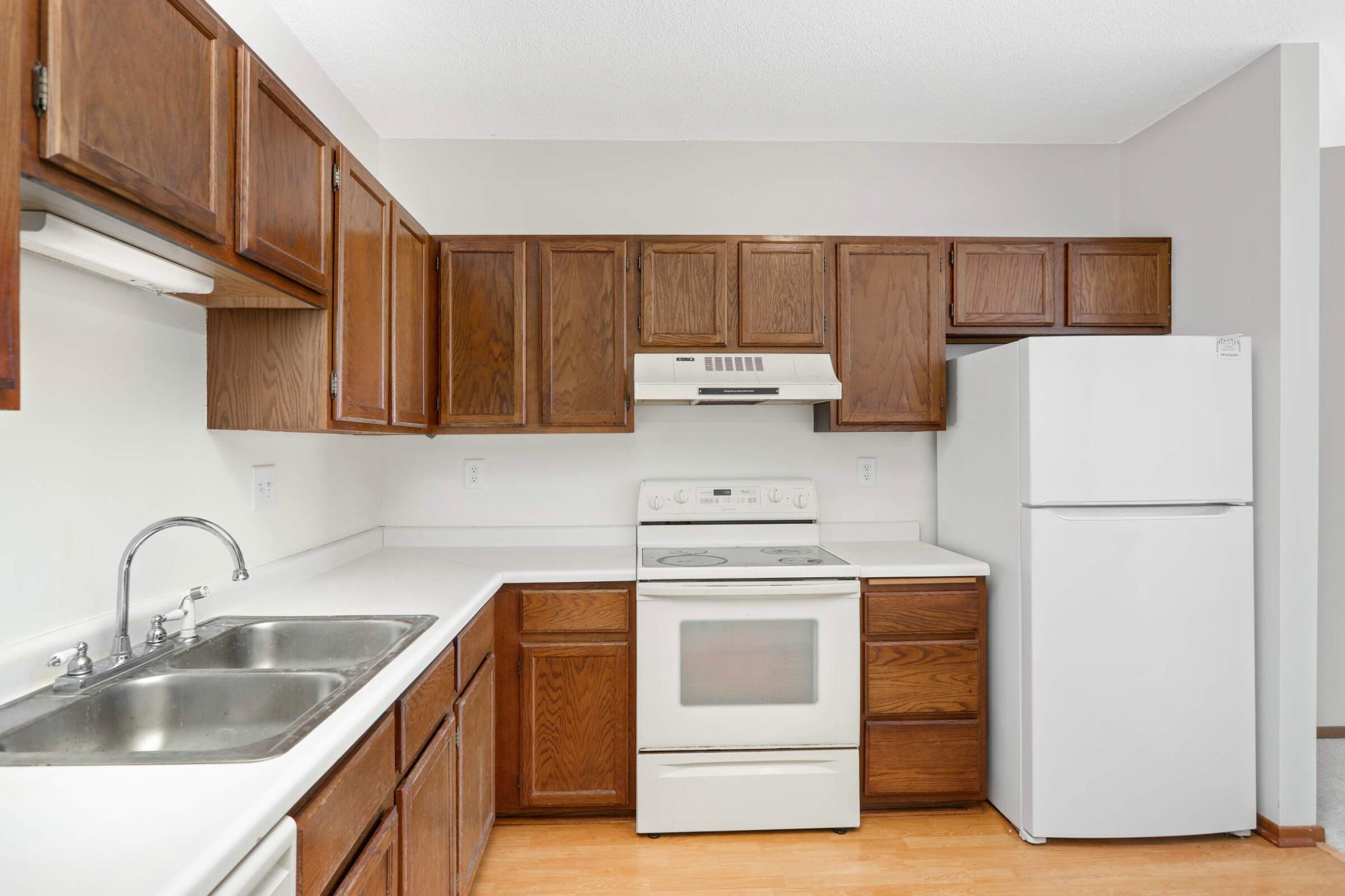 66 9th Street E 2714