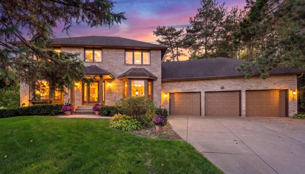 Photo of 1289 Donegal Bay, Woodbury, MN 55125 (MLS # 7158305)