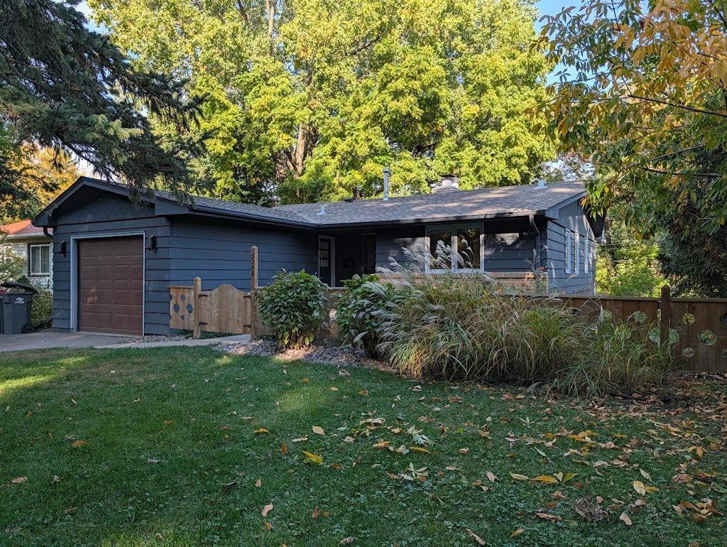 Photo of 3346 Kyle Avenue N, Golden Valley, MN 55422 (MLS # 7148176)