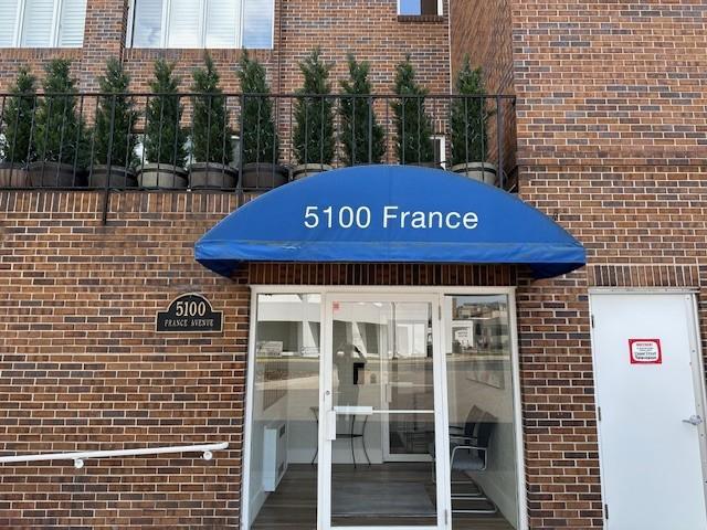 5100 S France Avenue S 305