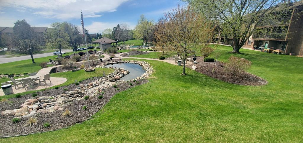 Photo of 3420 Golfview Drive #121, Eagan, MN 55123 (MLS # 7064201)