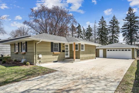 629 Park Valley Drive E Hopkins MN 55343