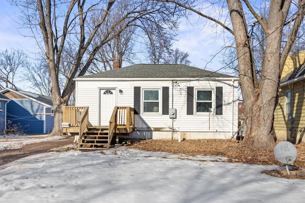Photo of 219 2nd Avenue SW, Forest Lake, MN 55025 (MLS # 7021549)