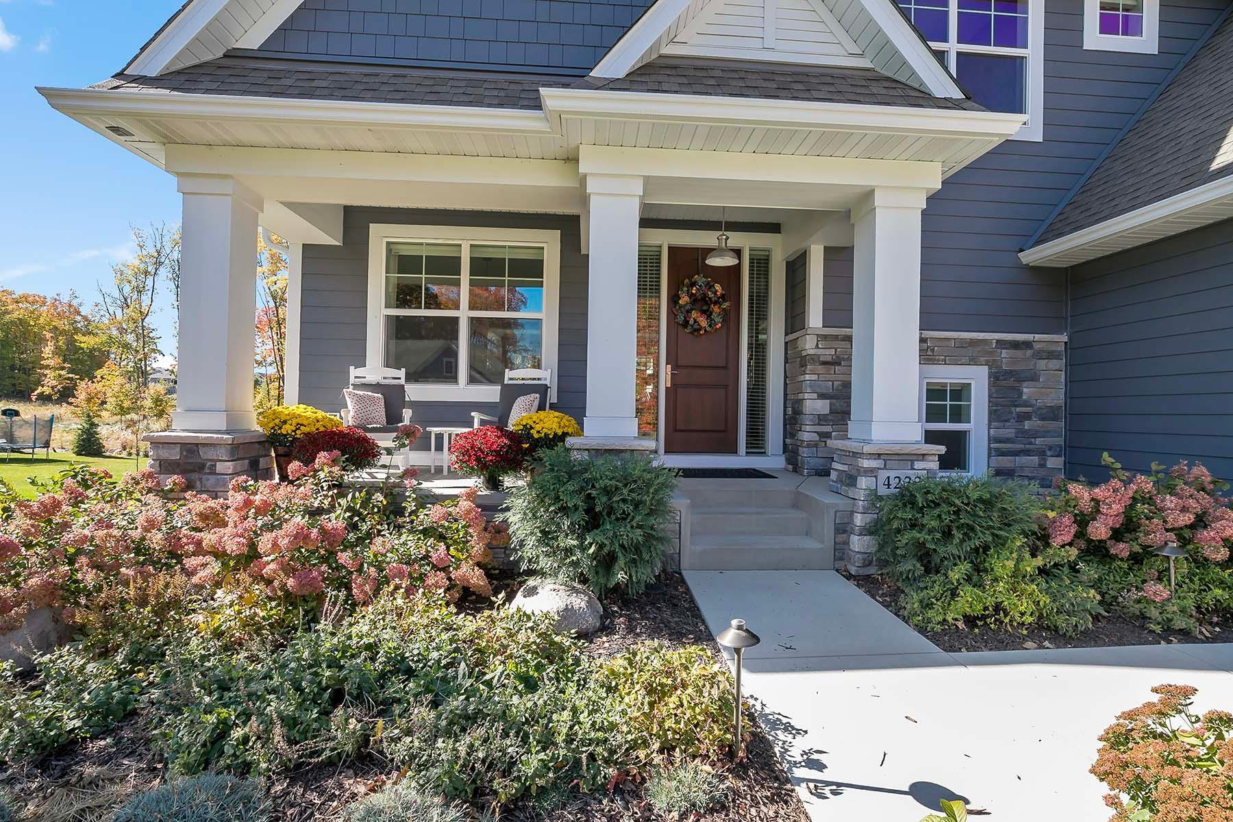 4233 Halstead Bay Alcove