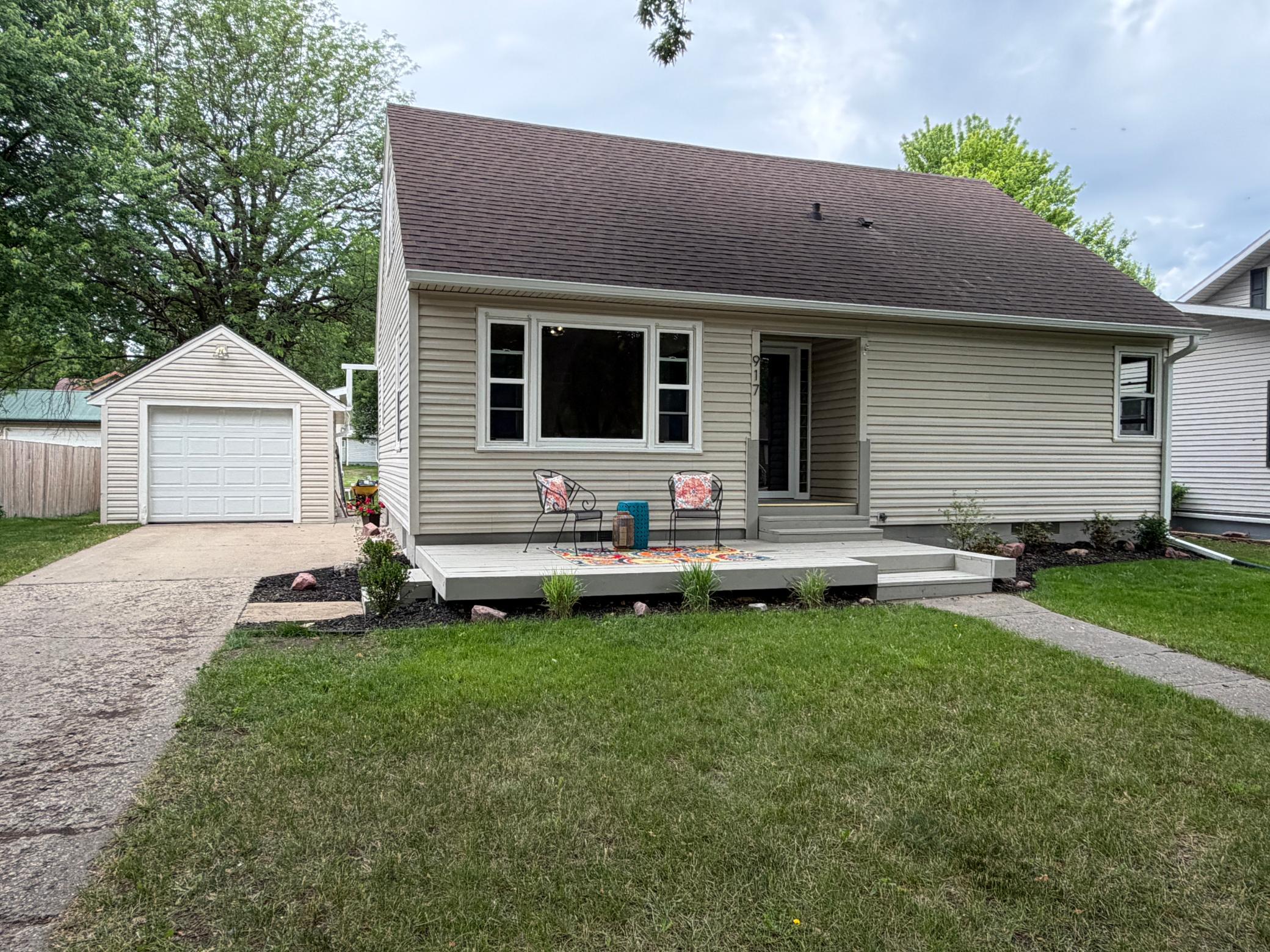 Photo 1 of 44 — 917 N Mckenzie Street, Luverne, MN 56156