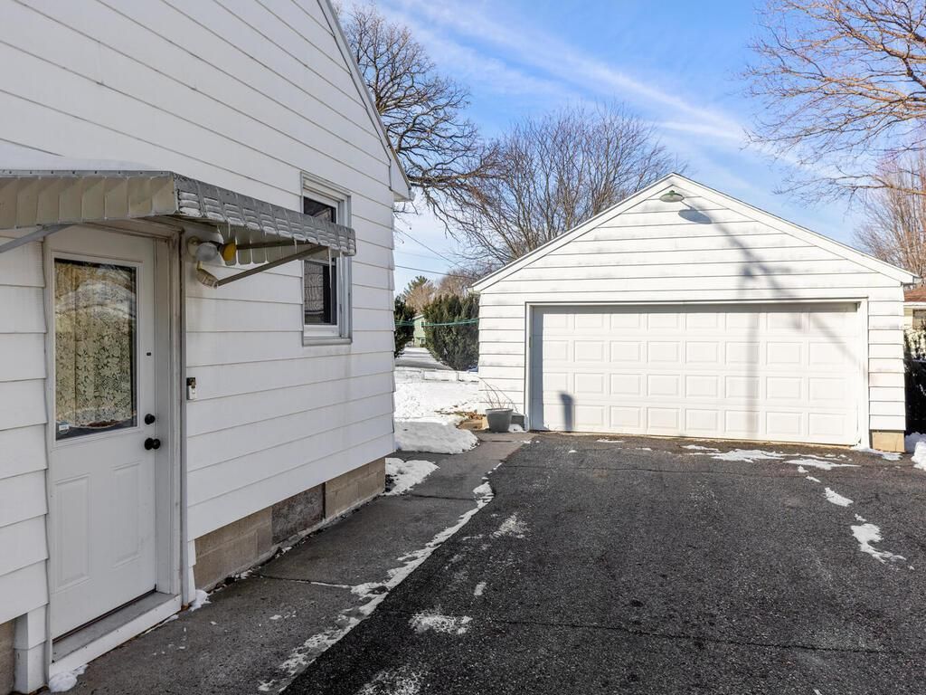 Photo of 1602 Bigelow Avenue, Owatonna, MN 55060 (MLS # 7029481)