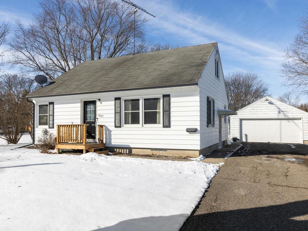 Photo of 1602 Bigelow Avenue, Owatonna, MN 55060 (MLS # 7029481)