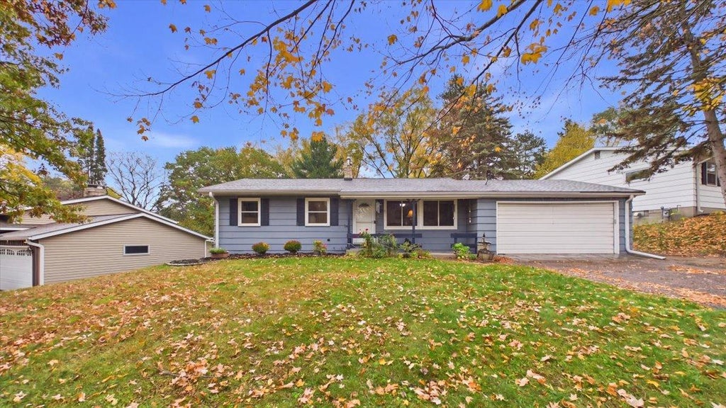 Photo of 3624 Rolling View Drive, White Bear Lake, MN 55110 (MLS # 7148228)