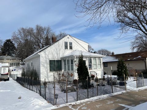 71 Magnolia Avenue E Saint Paul MN 55117