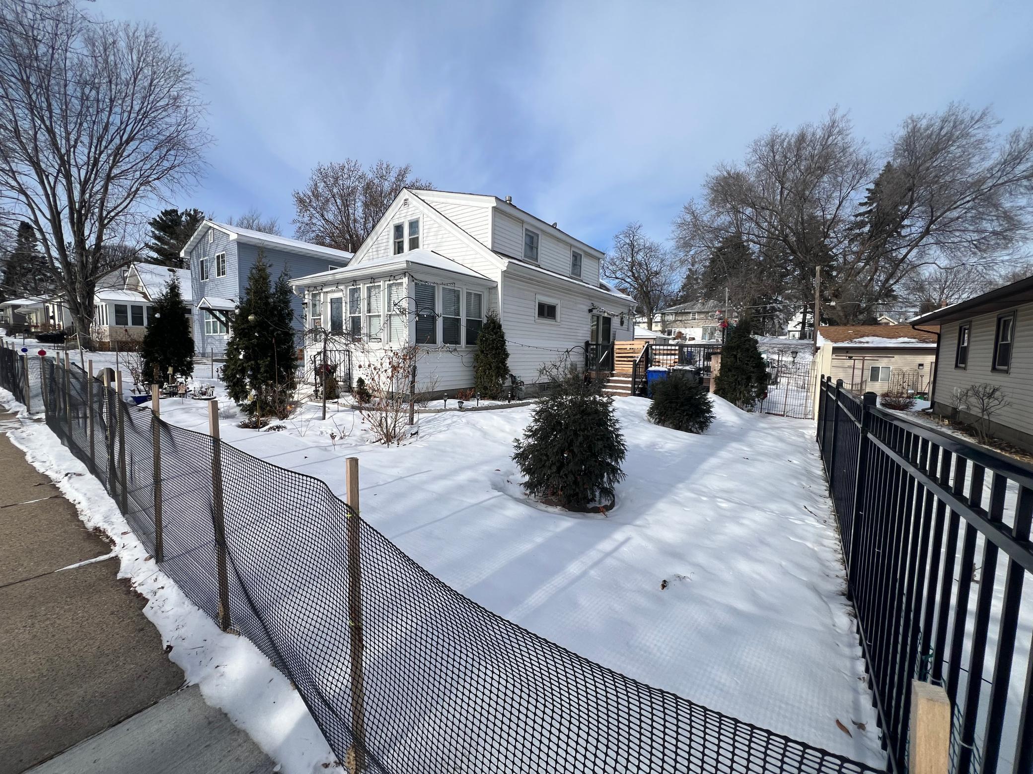 71 Magnolia Avenue E