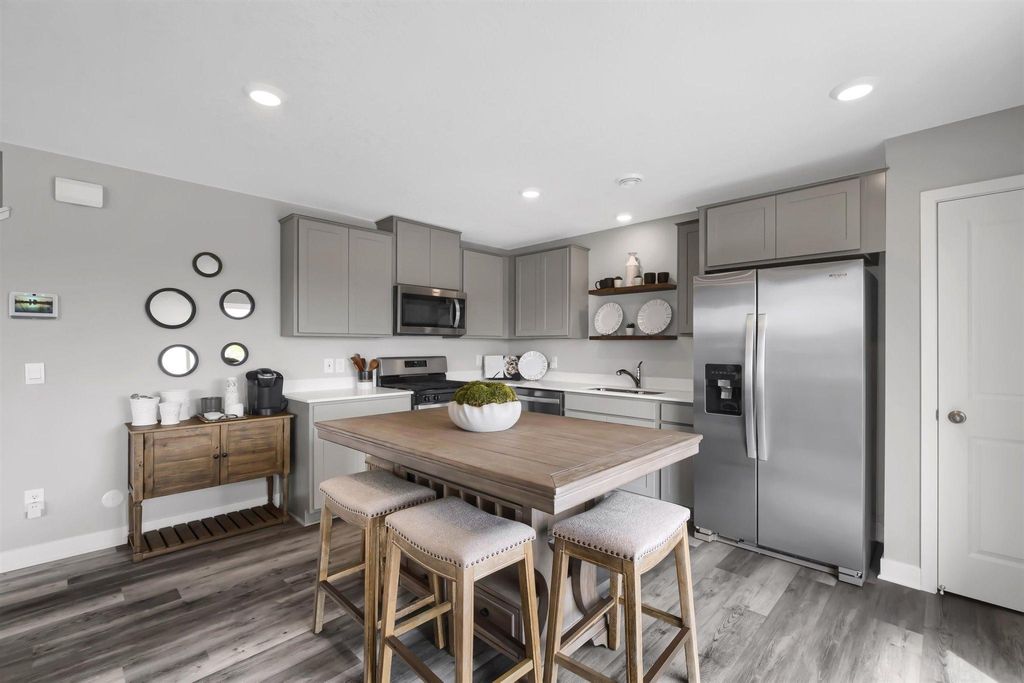 Photo of 2131 Highview Ridge Court, Shakopee, MN 55379 (MLS # 7007694)