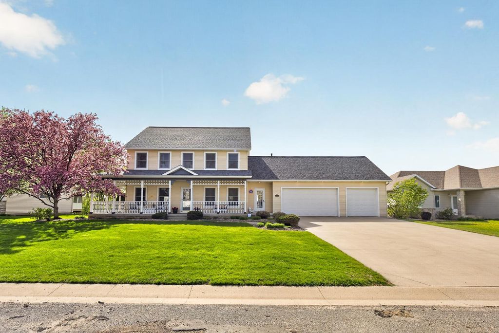 Photo of 1009 5th Avenue NW, Byron, MN 55920 (MLS # 7063600)