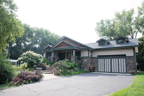 Photo of 930 County Road C E, Maplewood, MN 55109 (MLS # 7132005)