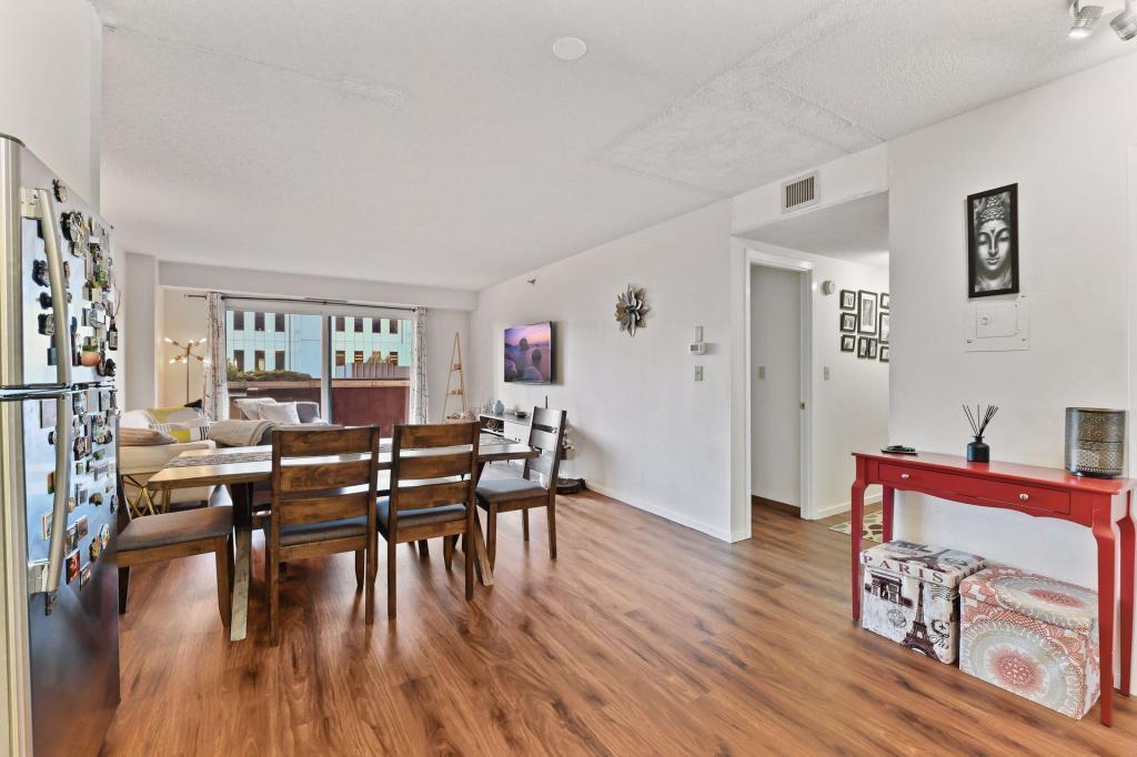 121 Washington Avenue S 305