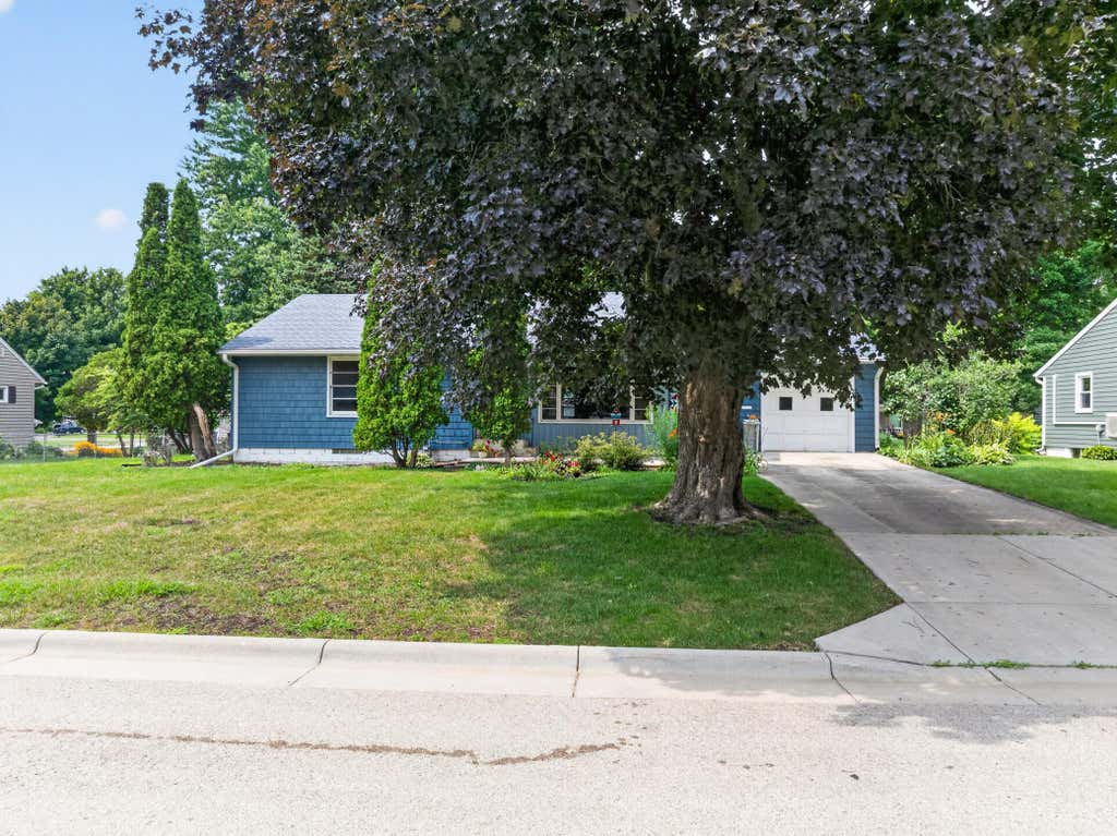 Photo of 303 5th Avenue NW, Kasson, MN 55944 (MLS # 7120875)