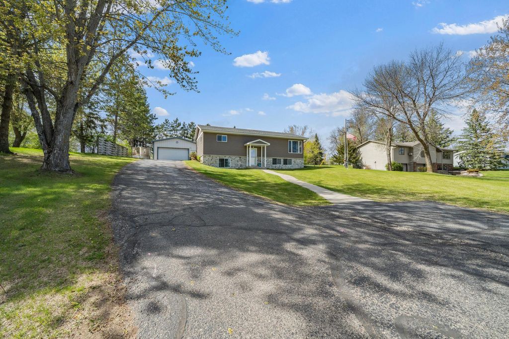 Photo of 1536 W Latoka Drive SW, Alexandria, MN 56308 (MLS # 7073435)