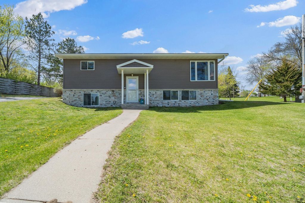 Photo of 1536 W Latoka Drive SW, Alexandria, MN 56308 (MLS # 7073435)