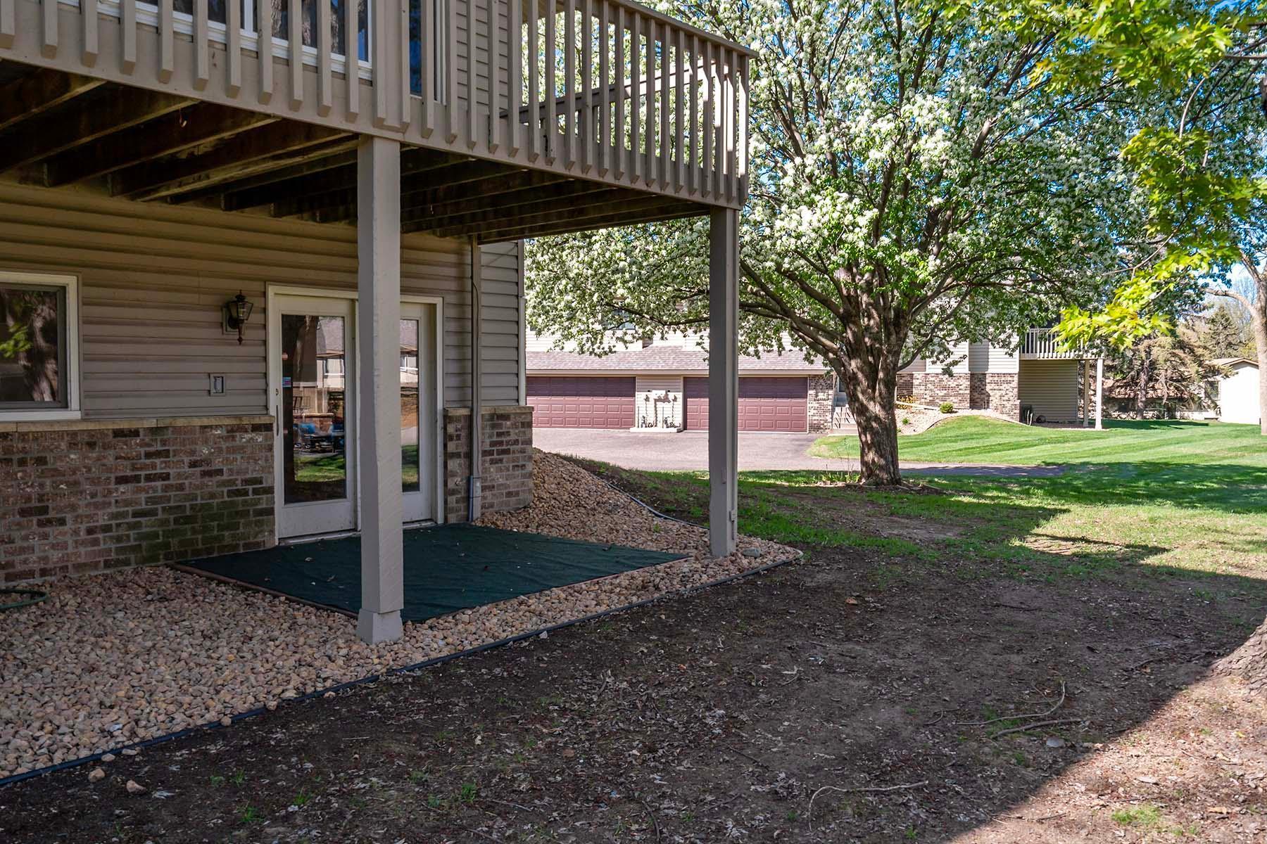6822 Sherwood Road